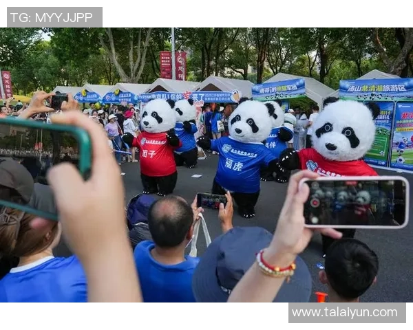南京足球队的团队协作揭秘:如何在赛场上实现完美配合与默契合作 南京足球队的团队协作揭秘:如何在赛场上实现完美配合与默契合作