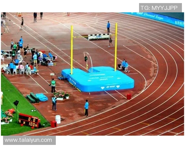 上海足球队在钻石联赛中的默契配合与战术执行分析 上海足球队在钻石联赛中的默契配合与战术执行分析