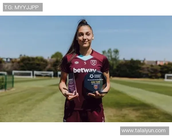 长发足球女星大盘点她们的风采与魅力尽显球场之上